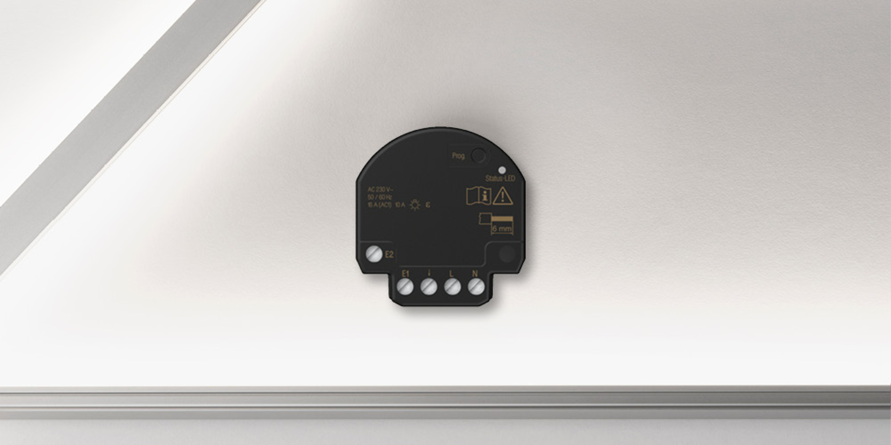 JUNG HOME Jalousieaktor Mini bei MUSA Elektrotechnik GmbH in Wendlingen